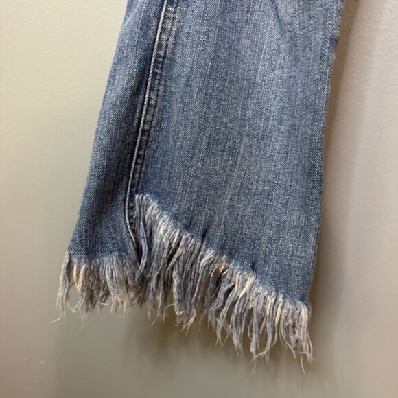 Zara Straight Leg Cropped Fringe Hem Distressed Jeans. Mid Rise. Size 28 - Picture 6 of 12